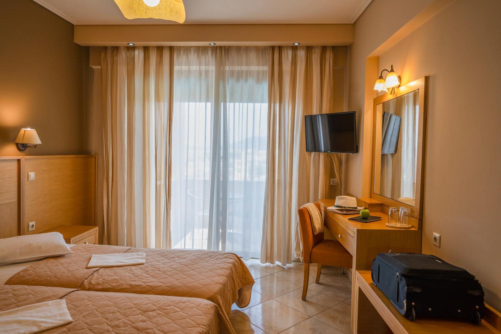 Evia Hotel&suites 3* Marmari (Evia)
