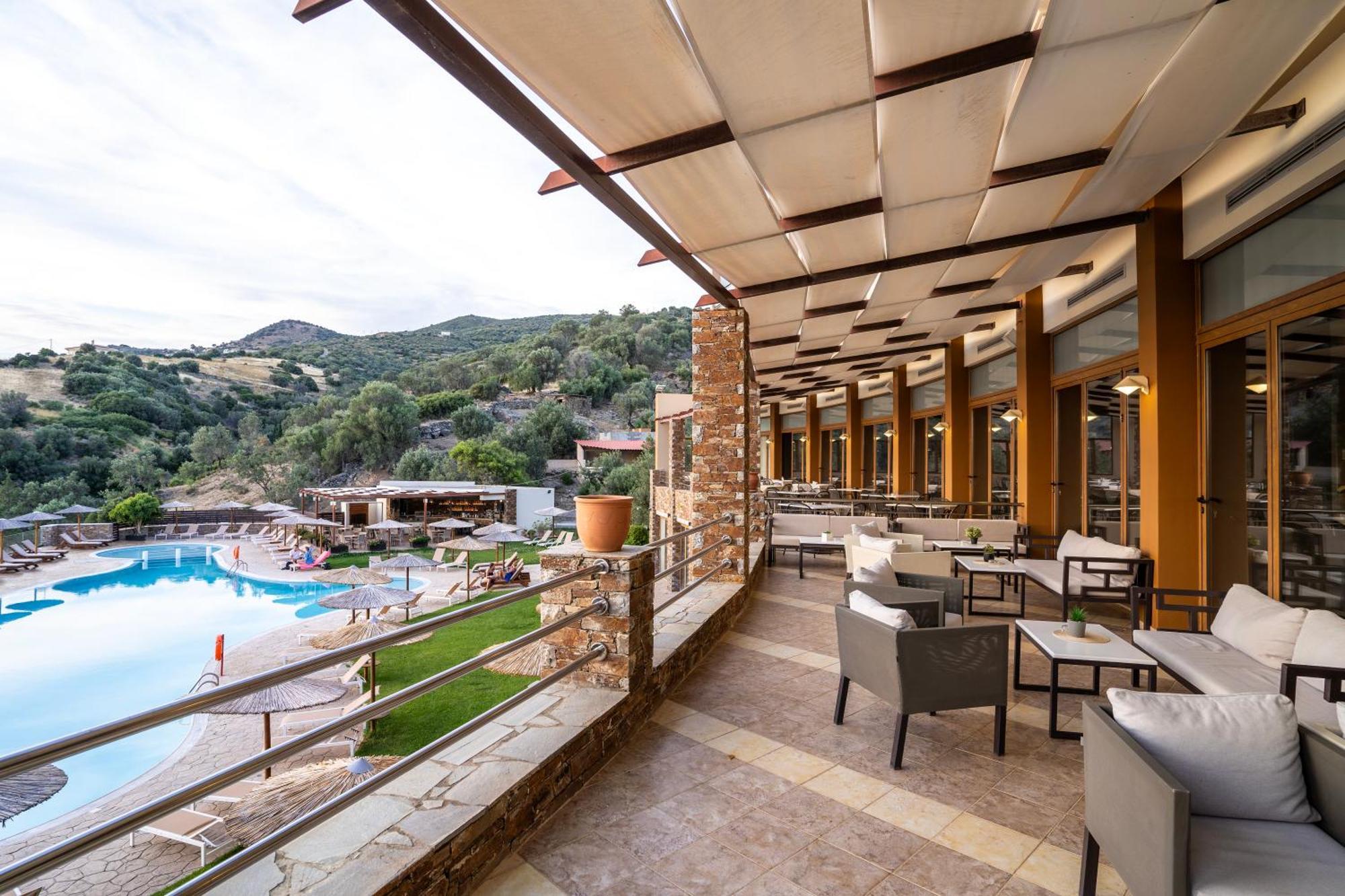 Evia Hotel&suites Hotel 3*