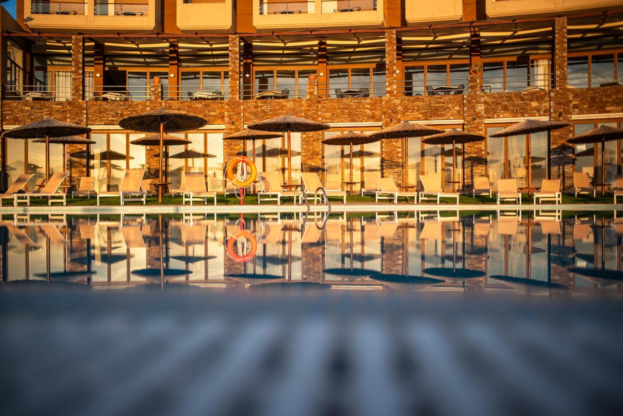 Evia Hotel&suites Marmari (Evia)